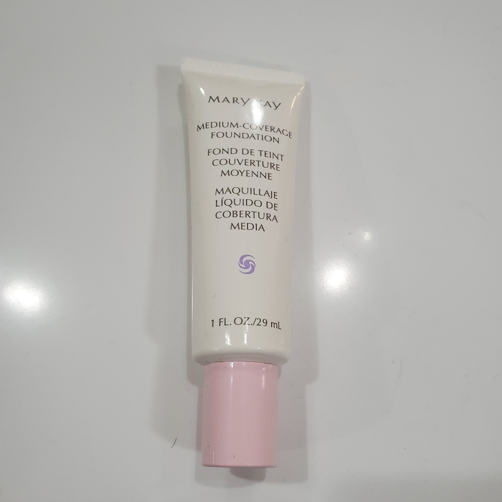 Mary Kay Foundation Ivory 100